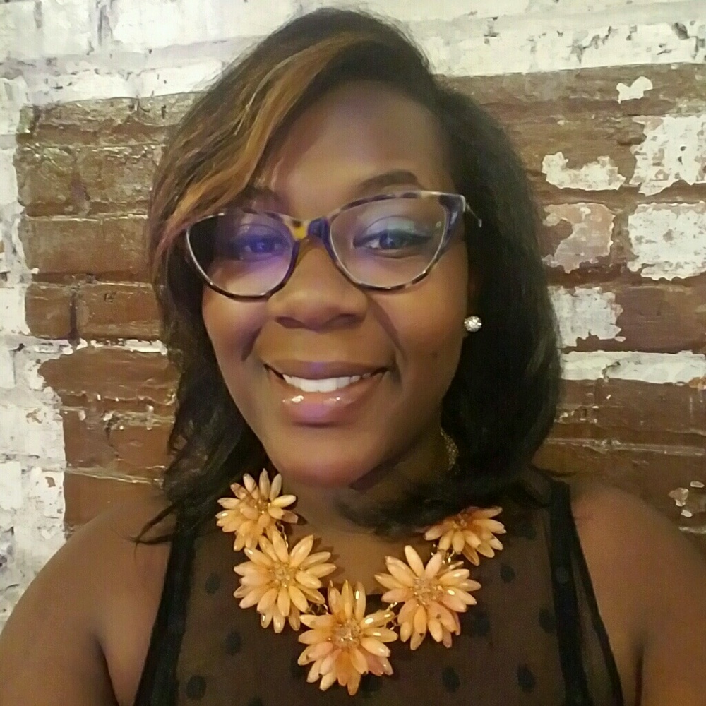 Meet your Posher, Felice